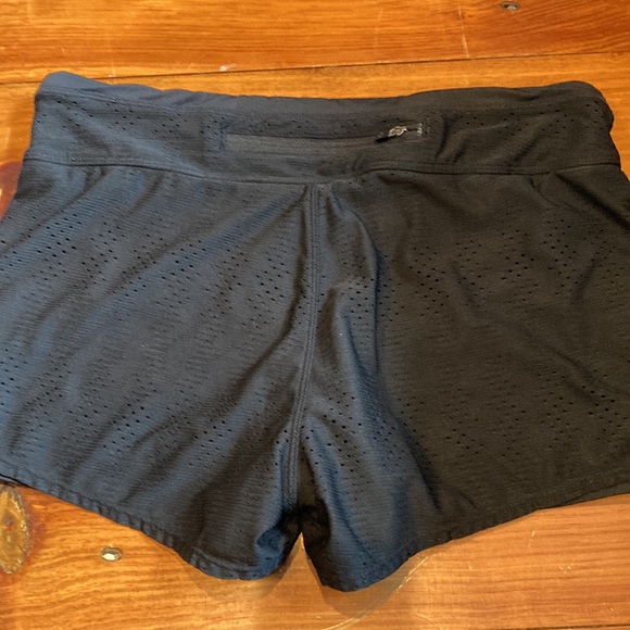 ATHLETA M Mesh Overlay Shorts Prisma Miles 2-In-1 - Picture 7 of 9
